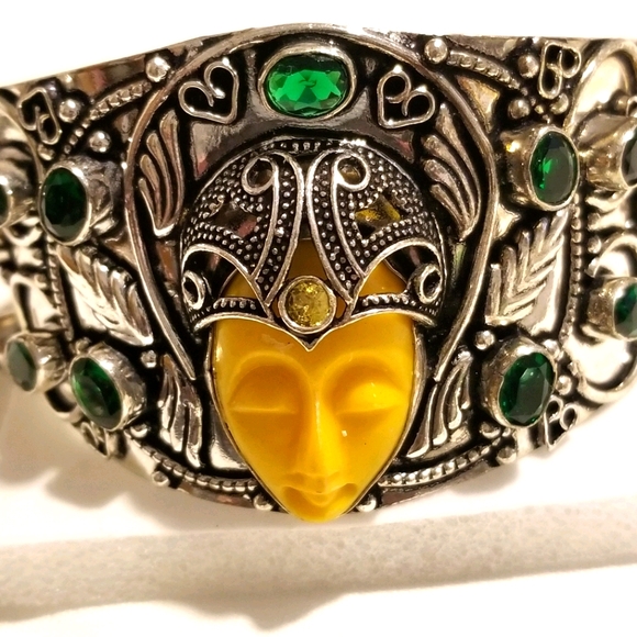Vintage Jewelry - *Vintage Yellow Goddess & Emerald 925 Cuff